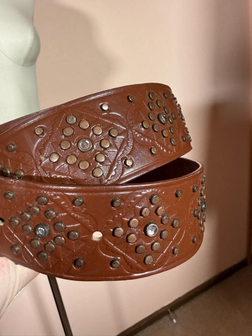 Lake Shore Drive Brown tooled leather Studded wide Vintage Western Belt large - Picture 17 of 17